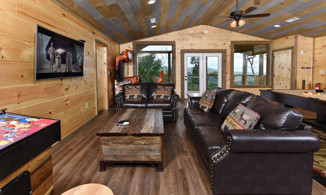 Large-Group Gatlinburg Cabins — Big Bear Views Lodge