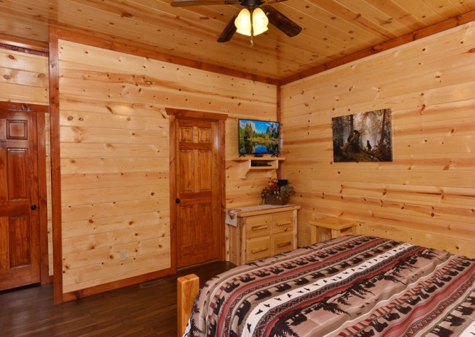 Pigeon Forge Cabin — Emerald and Evergreen at Sherwood