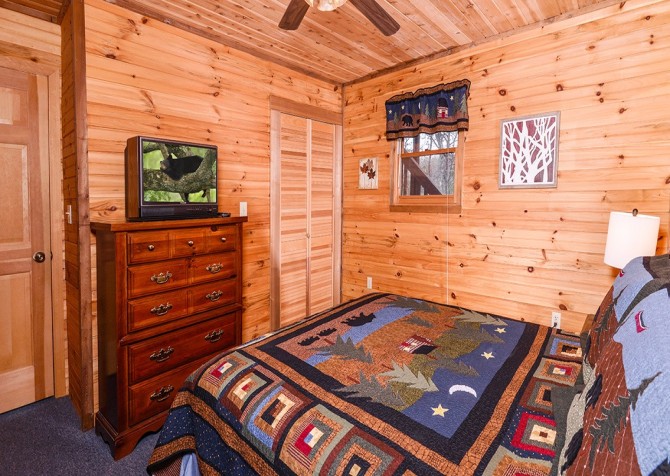 Gatlinburg Cabin Rentals - The Smoky Mountain Lodge