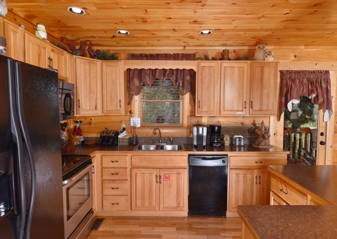 Pigeon Forge Cabins — Owlpine Lodge