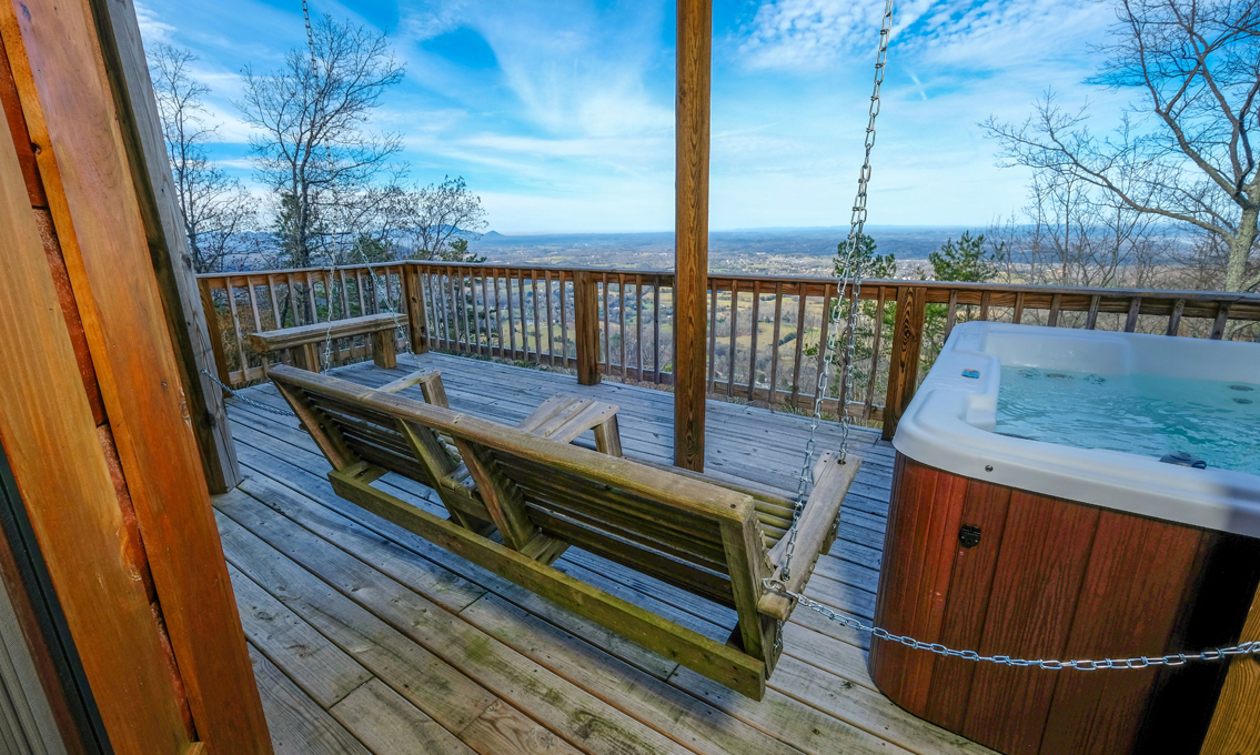 Lazy Bear Retreat — a Pet-Friendly Cabin in Pigeon Forge, TN