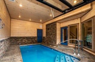 Gatlinburg Cabin - Hemlock Hideaway - Pool