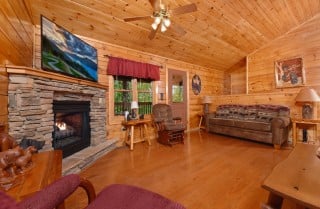 Pigeon Forge Cabins Bear Footin Heaven