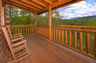 Pigeon Forge Cabins - Big Bear Plunge