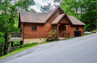 Pigeon Forge Cabins - Cozy Corner