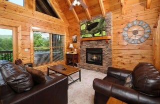Pigeon Forge Cabin - Contentment - Living Room