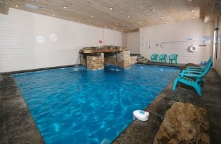 Pigeon Forge Cabin - Poolside Plateau - Pool