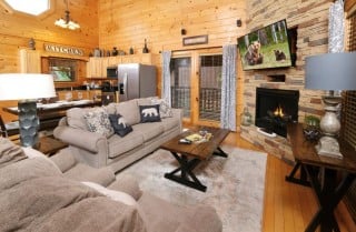 Pigeon Forge - Rockin' in the Smokies - Living Room