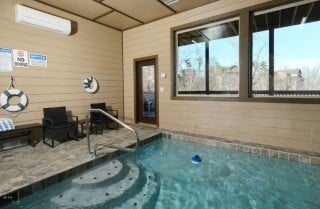 Pigeon Forge - Splashin' Mountain Retreat - Indoor Pool